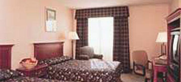 Hotel Indigo Boston-Newton Riverside :  NEWTON (MA)