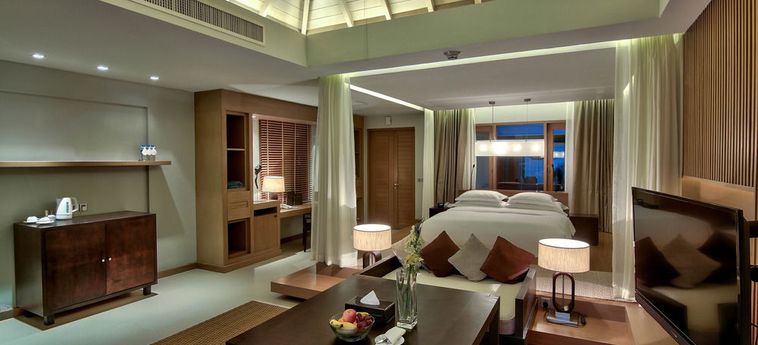 Hotel Hilton Ngapali Resort & Spa:  NGAPALI BEACH