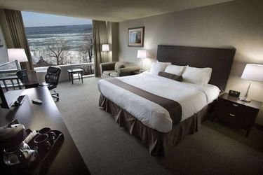 The Oakes Hotel Overlooking The Falls Niagara Falls - Ontario: Photo 