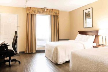 The Oakes Hotel Overlooking The Falls Niagara Falls - Ontario: Photo 