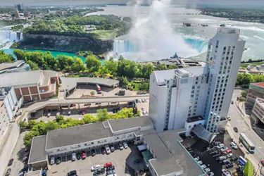 The Oakes Hotel Overlooking The Falls Niagara Falls - Ontario: Photo 