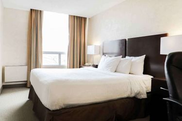 The Oakes Hotel Overlooking The Falls Niagara Falls - Ontario: Photo 