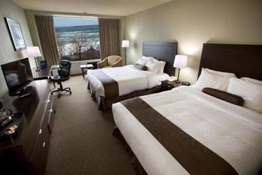 The Oakes Hotel Overlooking The Falls Niagara Falls - Ontario: Photo 