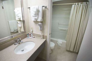 The Oakes Hotel Overlooking The Falls Niagara Falls - Ontario: Photo 