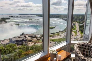 The Oakes Hotel Overlooking The Falls Niagara Falls - Ontario: Photo 