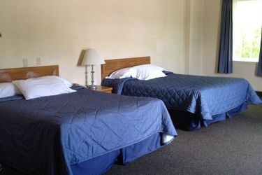 Hotel Universal Inn And Suites:  NIAGARA FALLS - ONTARIO