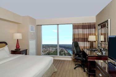 Hilton Niagara Falls/Fallsview Hotel &Amp; Suites Niagara Falls - Ontario: Photo 