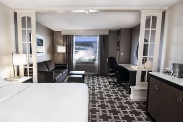 Hilton Niagara Falls/Fallsview Hotel &Amp; Suites Niagara Falls - Ontario: Photo 