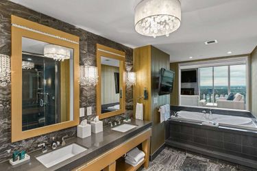 Hilton Niagara Falls/Fallsview Hotel &Amp; Suites Niagara Falls - Ontario: Photo 