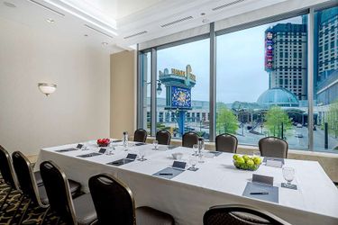 Hilton Niagara Falls/Fallsview Hotel &Amp; Suites Niagara Falls - Ontario: Photo 