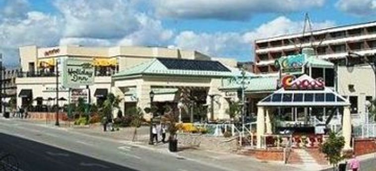 Hotel Holiday Inn By The Falls:  NIAGARA FALLS - ONTARIO