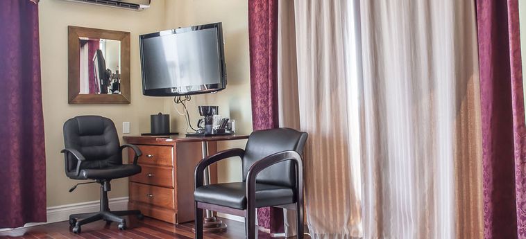 Quality Hotel Fallsview Cascade:  NIAGARA FALLS - ONTARIO