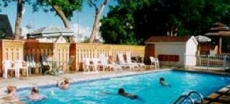 Hotel Econo Lodge West Of The Falls:  NIAGARA FALLS - ONTARIO