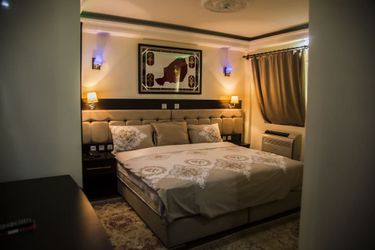 Hotel Univers 3:  NIAMEY
