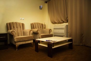 Hotel Univers 3:  NIAMEY