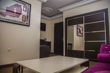 Hotel Univers 3:  NIAMEY