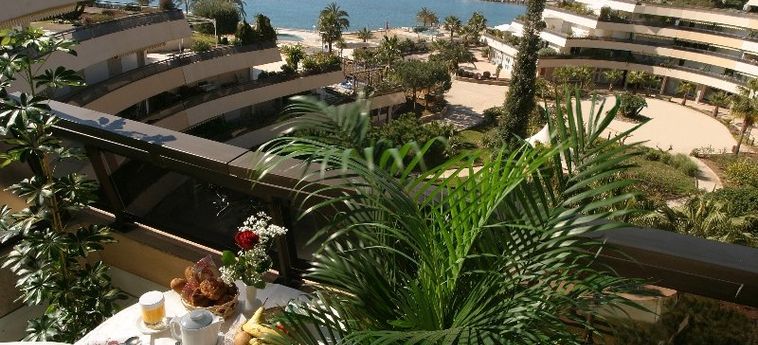 Hotel Holiday Inn Nice - Saint Laurent Du Var:  NIZZA
