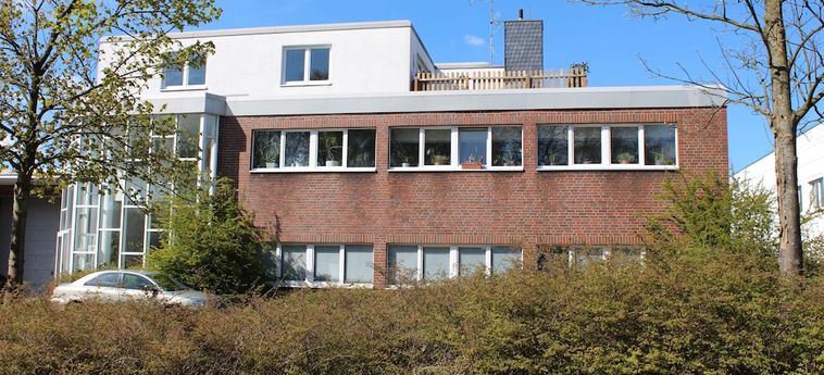 ROOFTOP APARTMENT NORDERSTEDT 3 Stelle