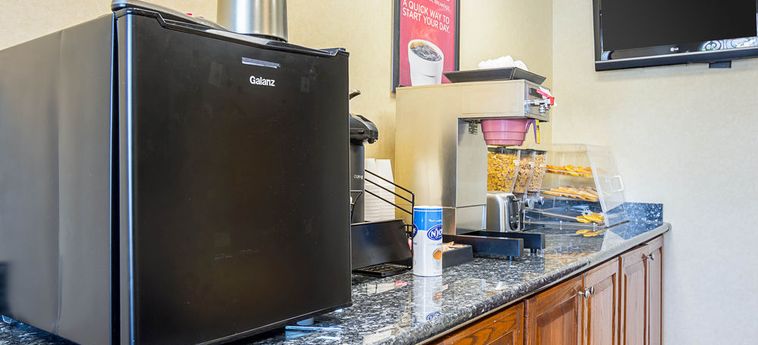 Hotel Econo Lodge  Inn &Amp; Suites North Little Rock (Ar) : Photo 