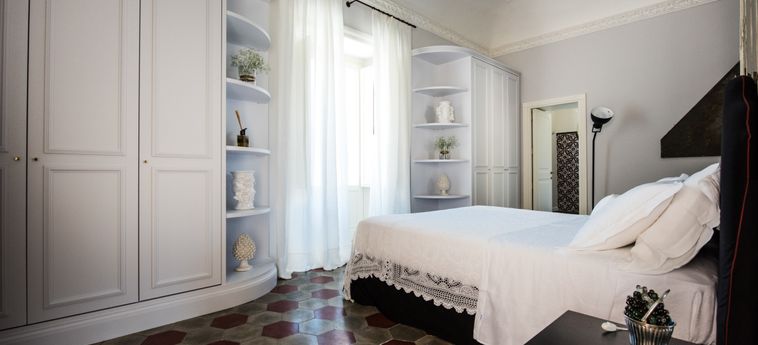 Hotel San Carlo Suites:  NOTO - SYRACUSE