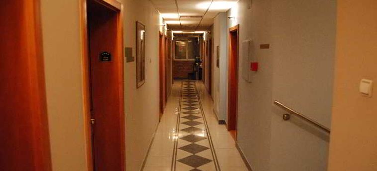 Hotel Car Royal Apartmans:  NOVI SAD