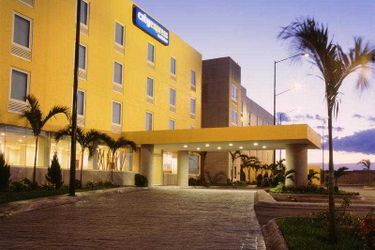 Hotel City Express Nuevo Laredo:  NUEVO LAREDO