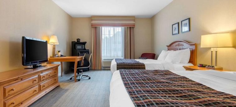 Hotel Quality Inn & Suites:  OAKVILLE - ONTARIO