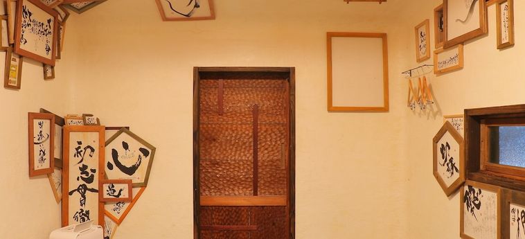 Cafe Bar &Amp; Hostel Gome Okinawa Islands - Okinawa Prefecture: Photo 