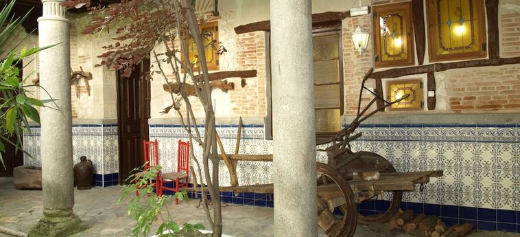 Hotel Gran Posada La Mesnada:  OLMEDO