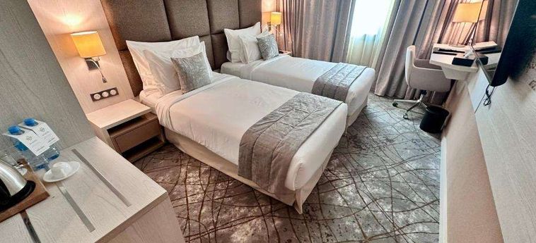 2H Hotel:  ORAN