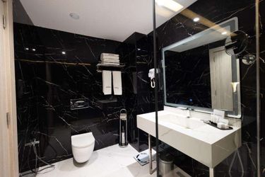 2H Hotel Oran: Photo 