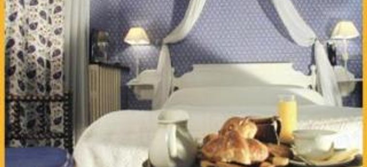 Hotel Le Glacier:  ORANGE