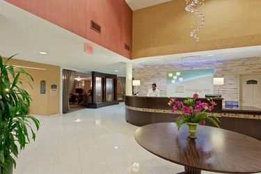 Hotel Armoni Inn & Suites:  ORANGEBURG (NY)