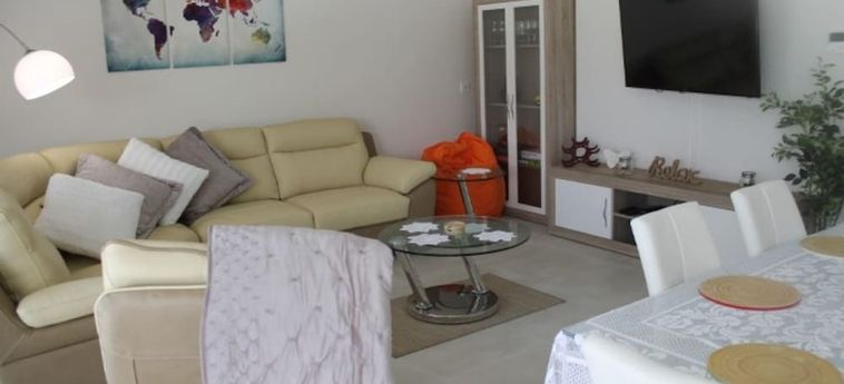 BRAND NEW GROUND FLOOR APARTMENT IN LOS DOLSES EB2 0 Stelle