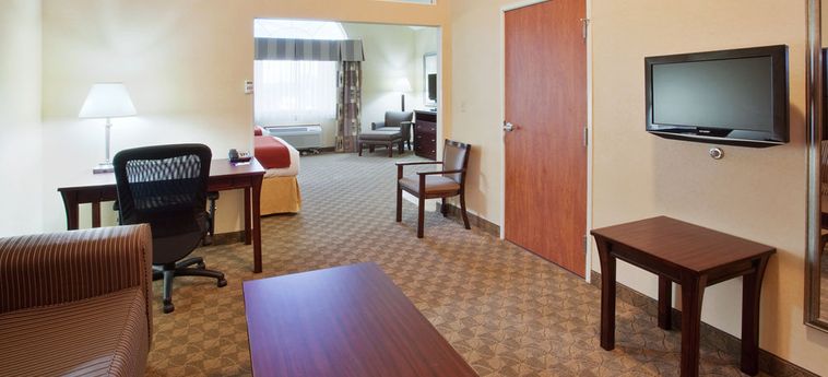 Hotel Holiday Inn Express & Suites Oroville Lake:  OROVILLE (CA)