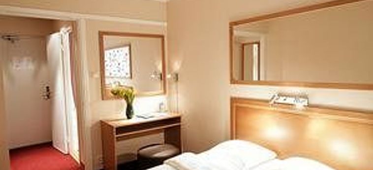 Hotel Zata:  OSTERSUND
