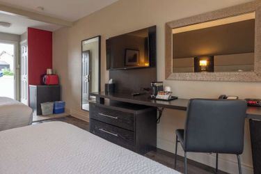 Hotel Ramada By Wyndham Ottawa On The Rideau Ottawa: Photo 