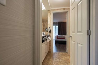 Hotel Ramada By Wyndham Ottawa On The Rideau Ottawa: Photo 