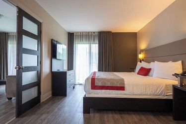 Hotel Ramada By Wyndham Ottawa On The Rideau Ottawa: Photo 
