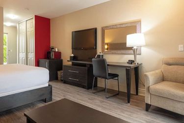 Hotel Ramada By Wyndham Ottawa On The Rideau Ottawa: Photo 