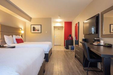 Hotel Ramada By Wyndham Ottawa On The Rideau Ottawa: Photo 
