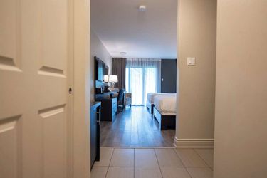 Hotel Ramada By Wyndham Ottawa On The Rideau Ottawa: Photo 
