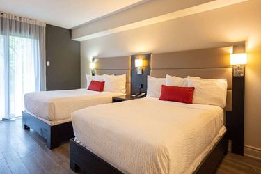 Hotel Ramada By Wyndham Ottawa On The Rideau Ottawa: Photo 