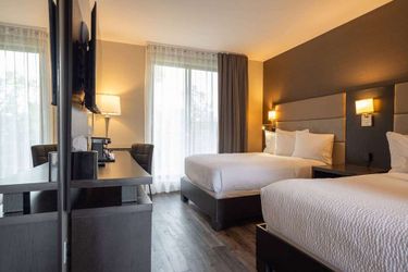 Hotel Ramada By Wyndham Ottawa On The Rideau Ottawa: Photo 