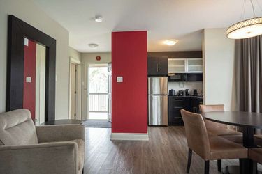 Hotel Ramada By Wyndham Ottawa On The Rideau Ottawa: Photo 