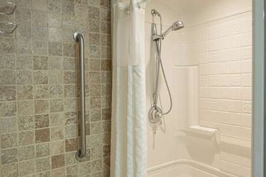 Hotel Ramada By Wyndham Ottawa On The Rideau Ottawa: Photo 
