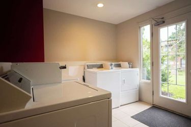 Hotel Ramada By Wyndham Ottawa On The Rideau Ottawa: Photo 