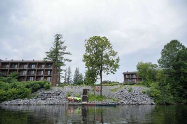 Hotel Ramada By Wyndham Ottawa On The Rideau Ottawa: Photo 