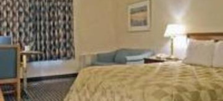Hotel Comfort Inn Ottawa East:  OTTAWA