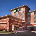 HOLIDAY INN EXPRESS HOTEL & SUITES OVERLAND PARK 2 Stars